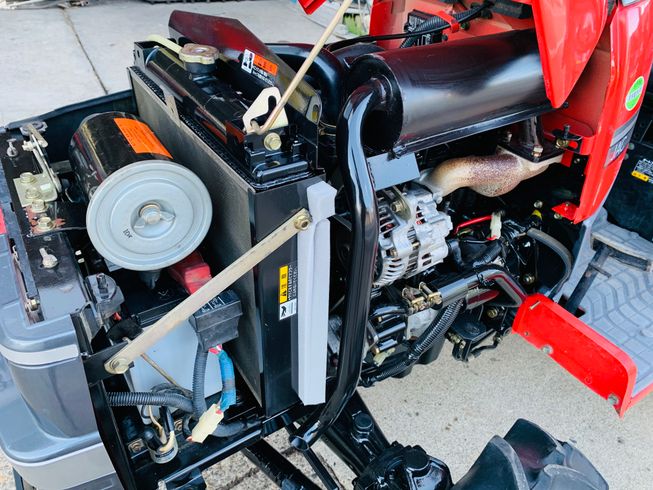 トラクター MTZ18 写真７