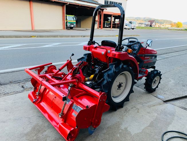 トラクター MTZ18 写真４