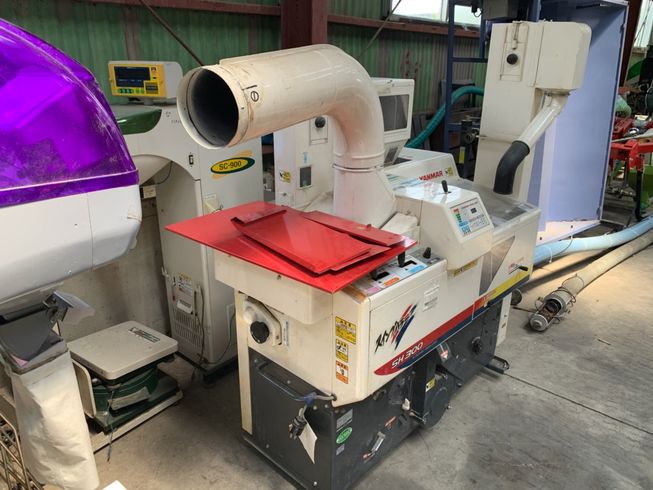 籾摺り機 SH300A 写真３