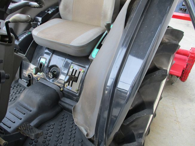 トラクター AF270 写真４