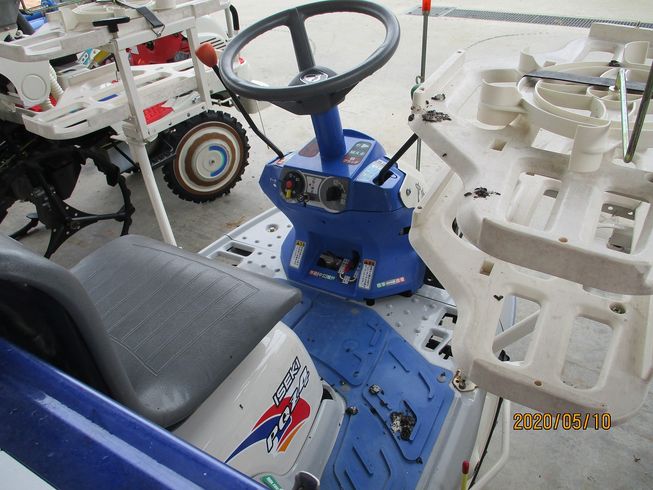 田植機 PQZ4-DULF 写真８