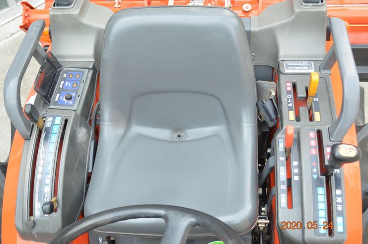トラクター GB200FBMARF14B 写真２