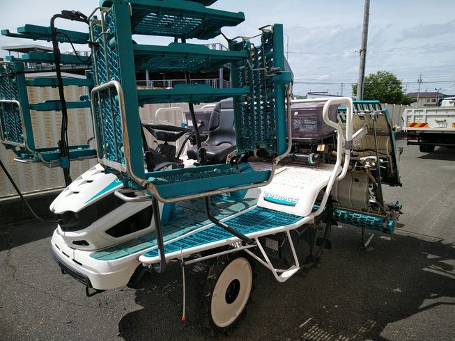 田植機 EP8D-FGS 写真２