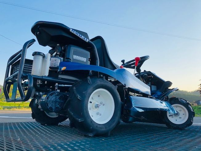 草刈機 RM831 写真４