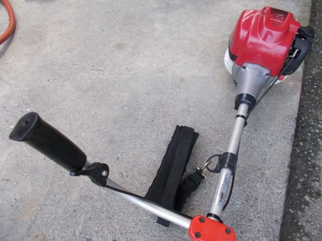 草刈機 X330(W)H-14 写真５