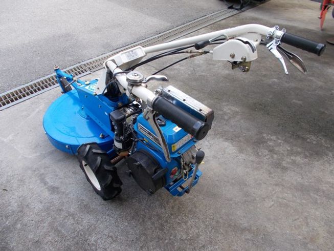 草刈機 AM61B 写真３