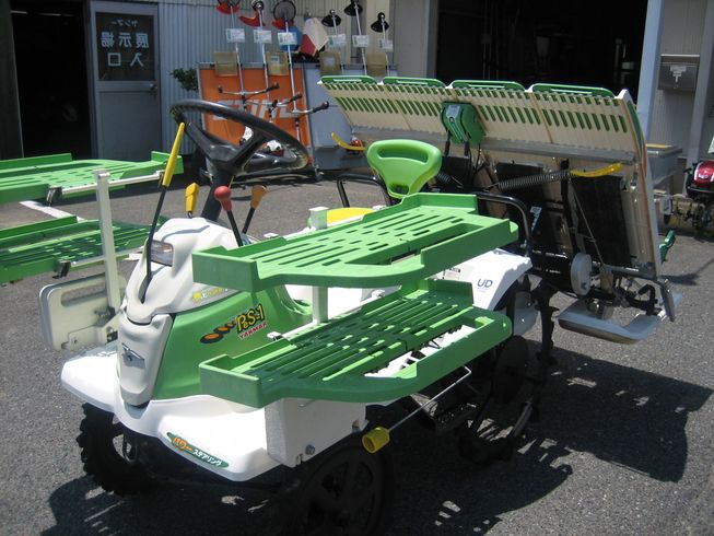 田植機 PeS-1(施肥機付） 写真２