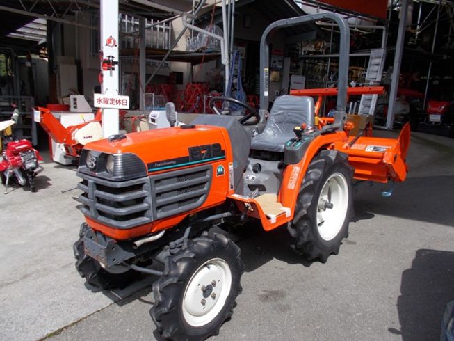 トラクター B72MABS 写真２