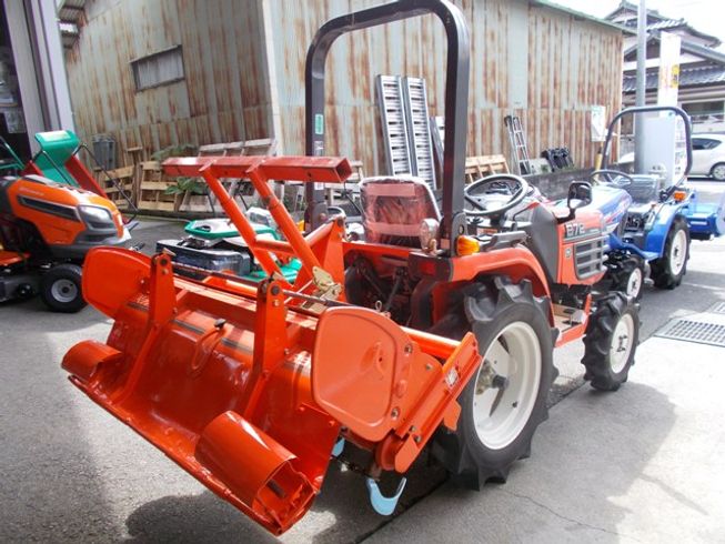 トラクター B72MABS 写真３