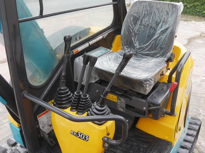 バックホー RX303 写真５