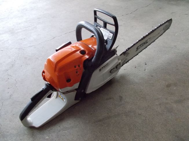 チェーンソー MS261 写真２