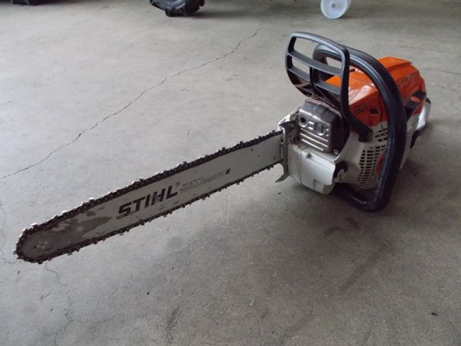 チェーンソー MS261 写真３