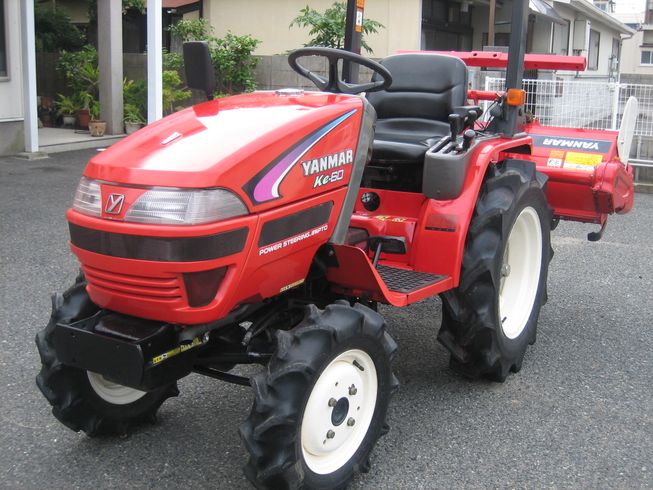 トラクター KE-60ABPUS3(17馬力） 写真２
