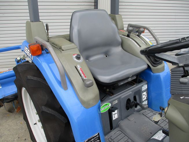 トラクター TF223 写真３