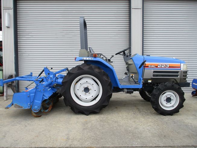 トラクター TF223 写真２