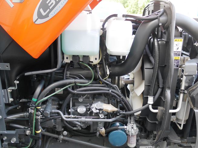 トラクター L31R Specia 写真６