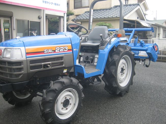 トラクター TF223F-UQ 写真２