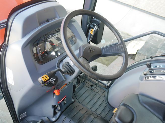 トラクター FT240 写真５