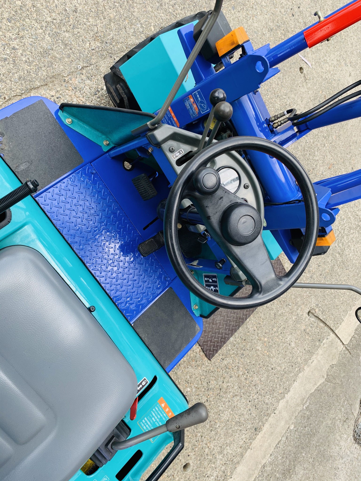 タイヤショベル  WA10-1EO 写真６