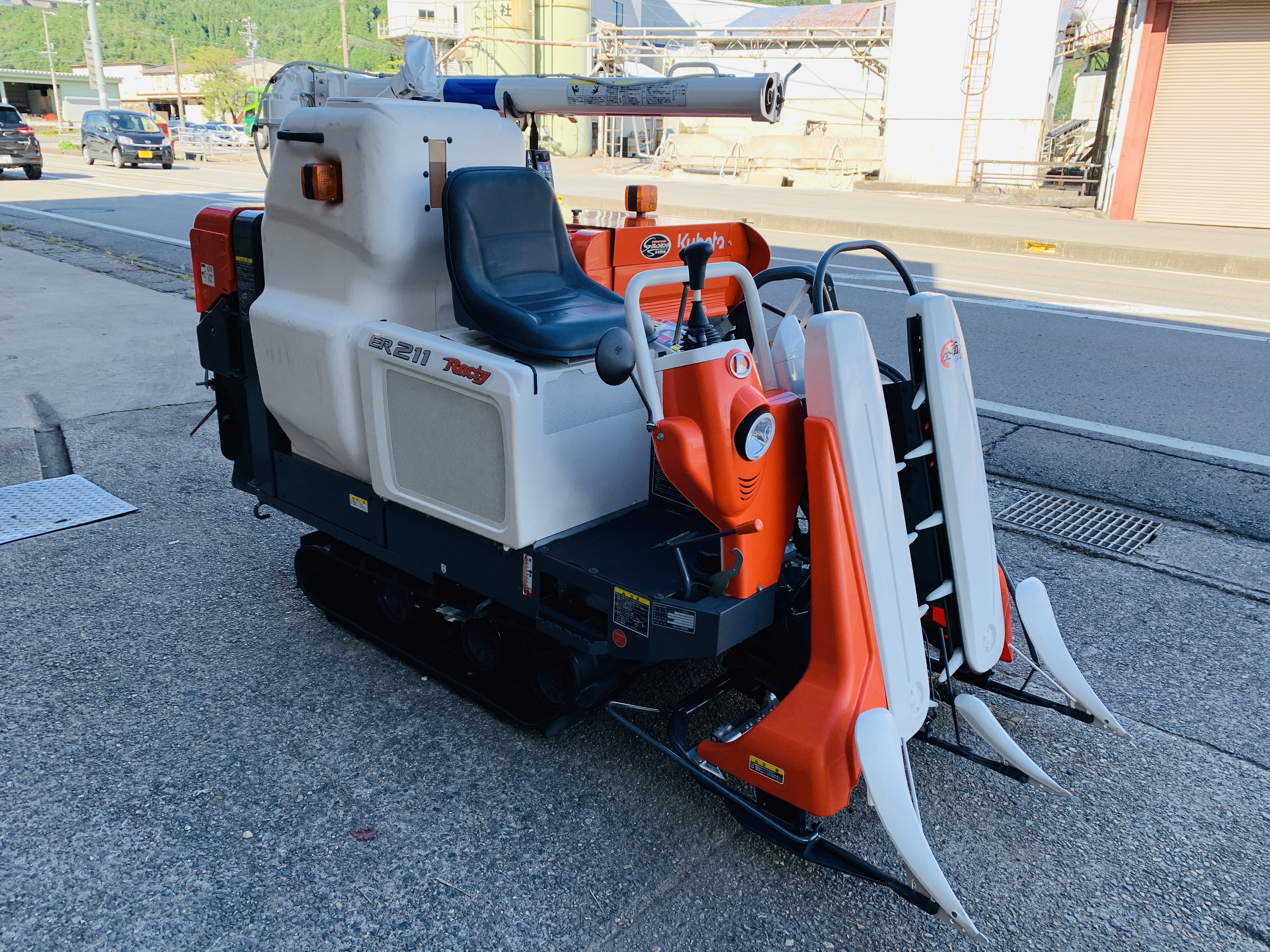 コンバイン ER211W 写真２