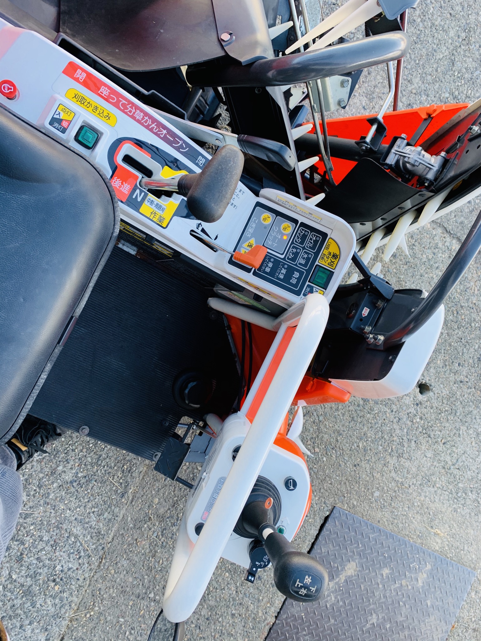 コンバイン ER211W 写真７