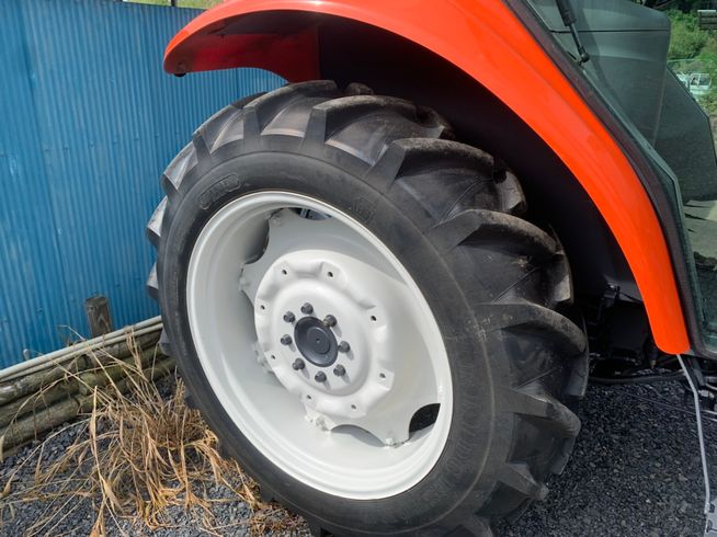 トラクター MZ555.QMAXCUK1 写真２