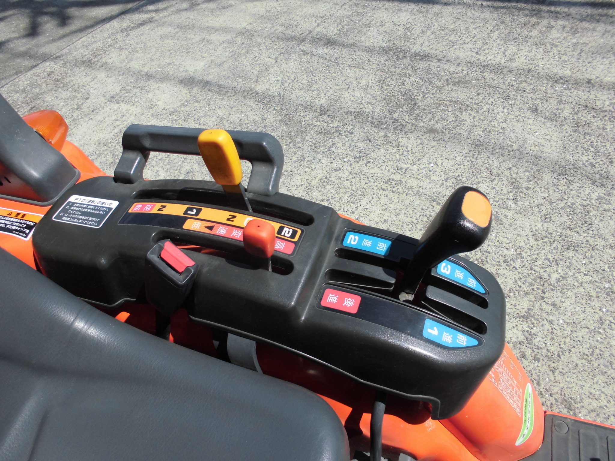 トラクター GB130 写真３