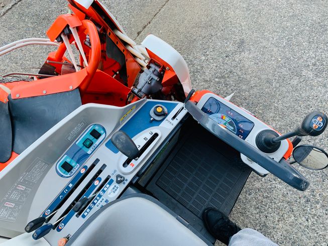 コンバイン R216S(G) 写真７