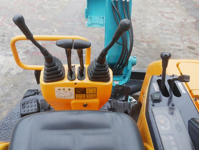 バックホー U-20 写真６