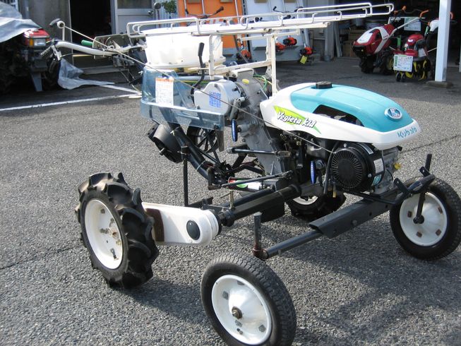 野菜移植機 KP1E-120WL 写真２