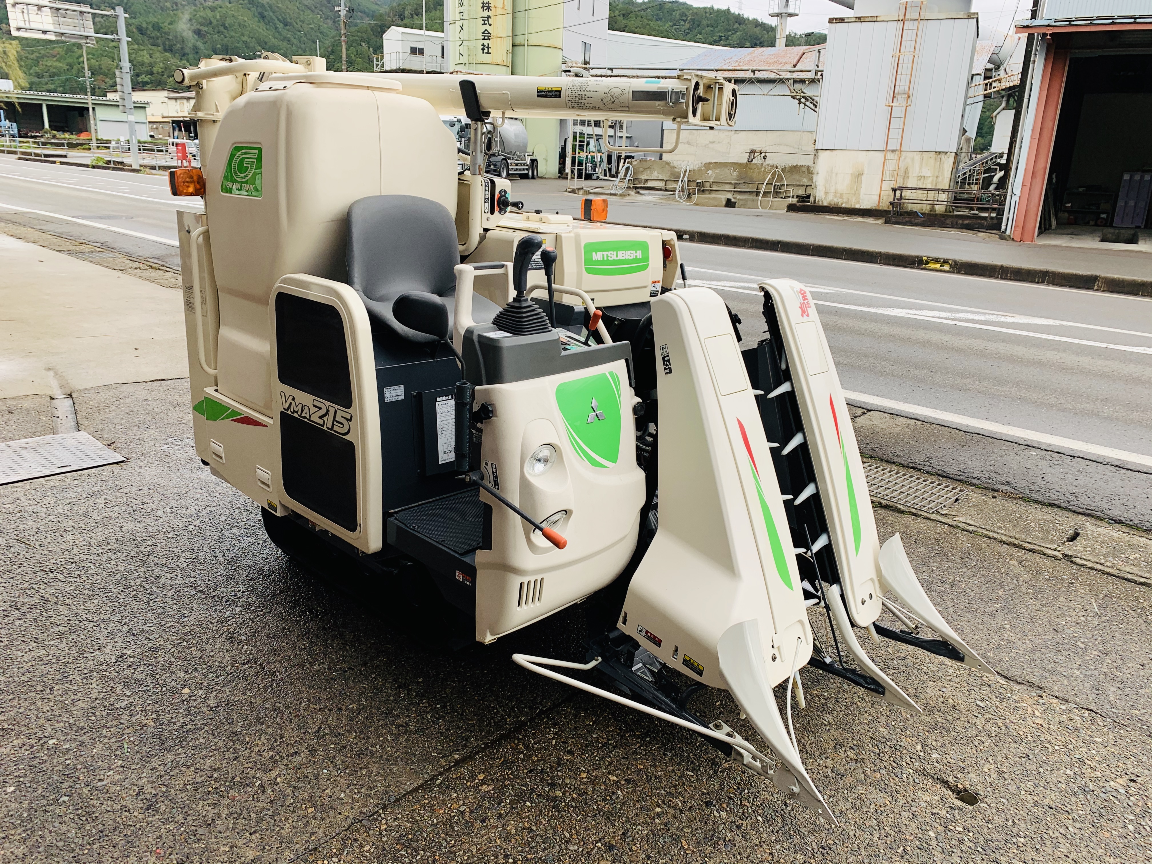 コンバイン VMA215G 写真２