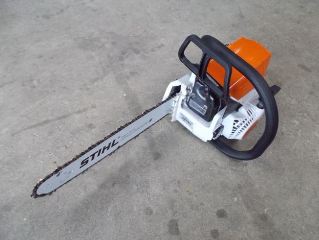 チェーンソー MS230C-BE 写真２