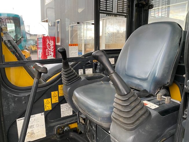 バックホー PC30MR 写真２