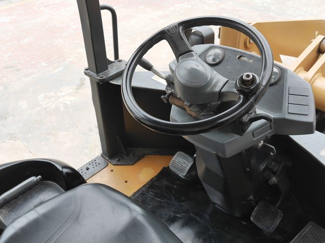 ホイルローダー 902B 写真８