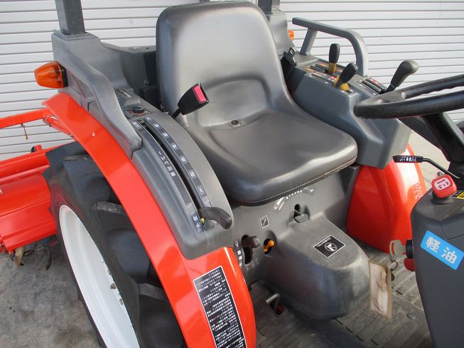 トラクター GB20-BSMA 写真５