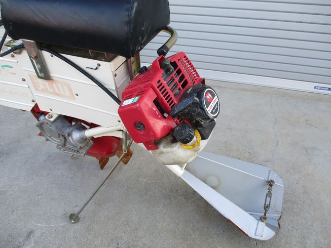 乗用溝切り機 MKF-A430  写真３