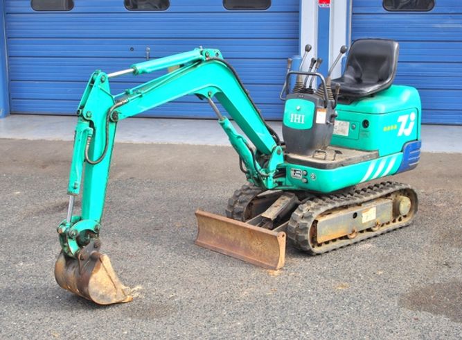 石川島建機株式会社 ミニユンボ 写真