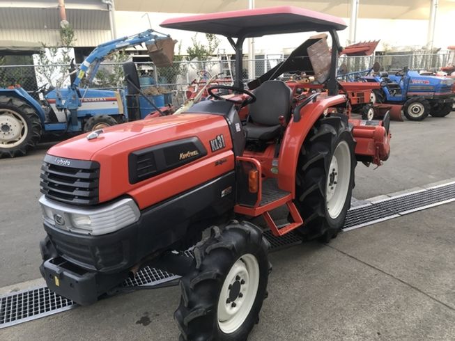 クボタ トラクター 写真