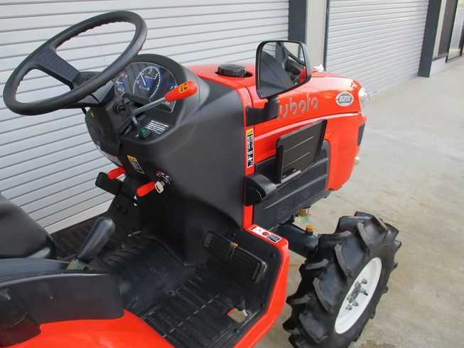 トラクター B21X 写真７