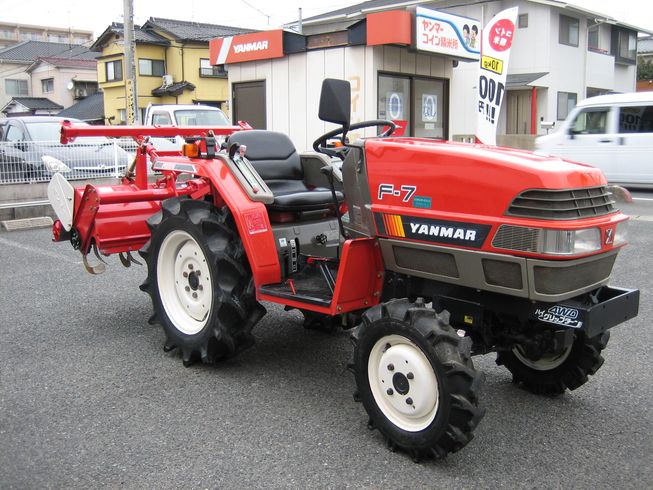 トラクター F-7DAS3 写真２