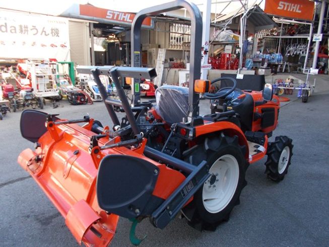 トラクター B17XBSMAG 写真３