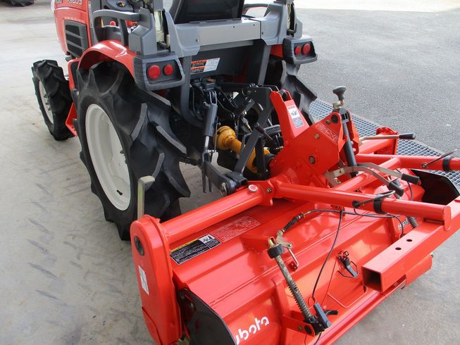 トラクター KB205 写真７