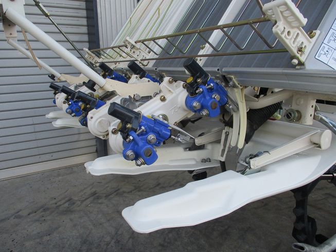 田植機 PQZ4-DULF 写真９