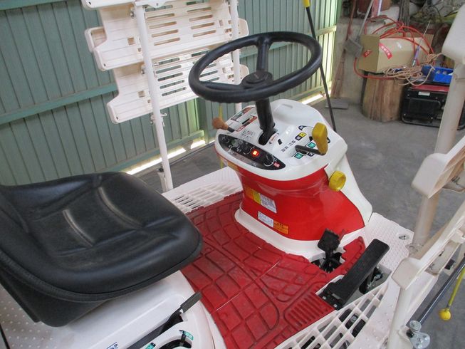 田植機 RJ5 写真４