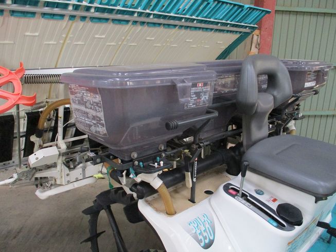 田植機 SPU550-RIF 写真７