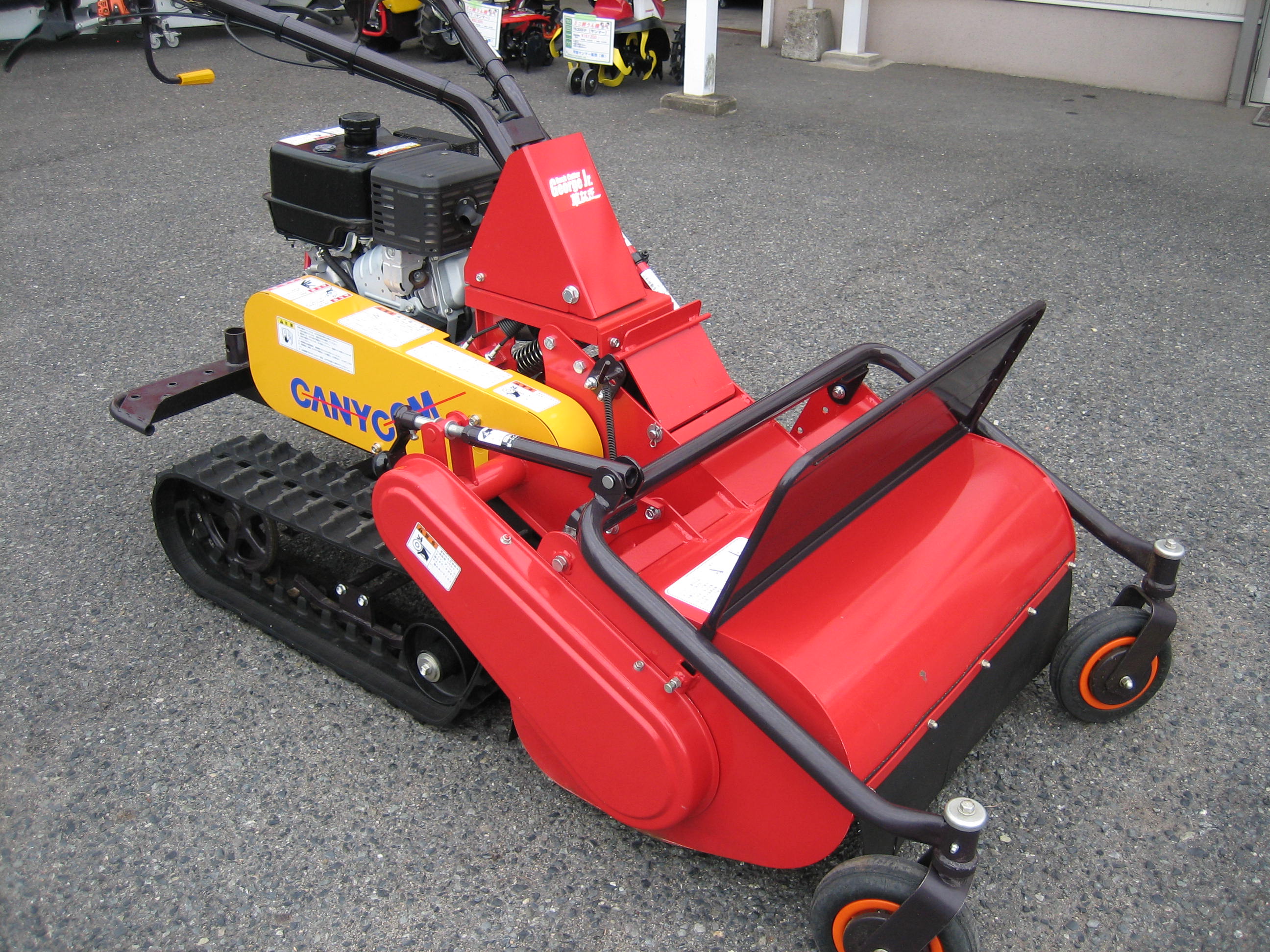 草刈機 CG82M 写真２