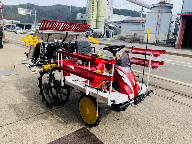 田植機 YR4J 写真２