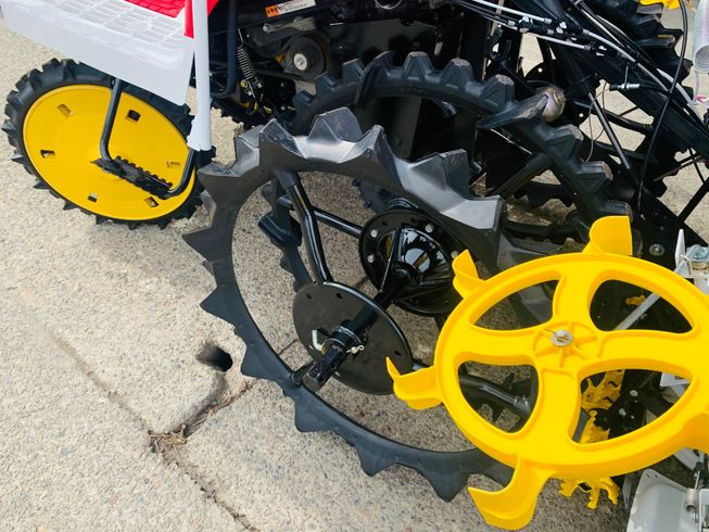 田植機 YR4J 写真９