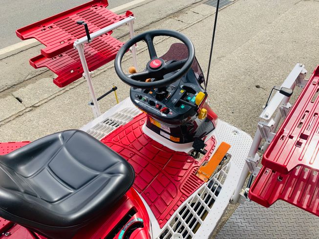 田植機 YR4J 写真７