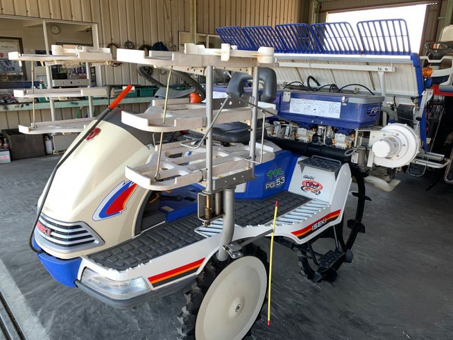 田植機 PG53DVEF 写真３